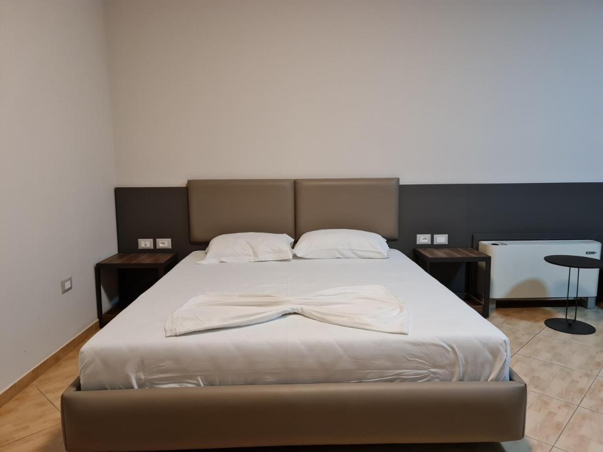 Regina Garden Vlorë Екстериор снимка